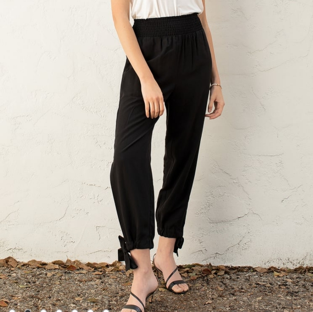 Lulu's Black Joggers Pants